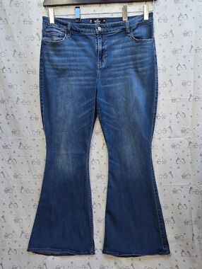 Hollister High-Rise Flare Classic Stretch Light Blue Jeans. 20R/ w35R
